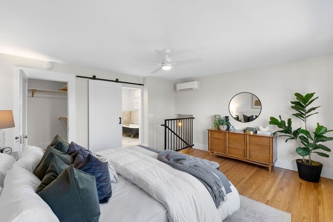 Building Photo - Restored Mission Hills Stunner