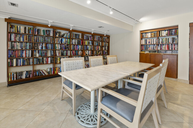 Building Photo - 4000 N Ocean Dr