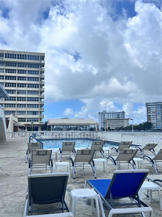 Building Photo - 1801 S Ocean Dr