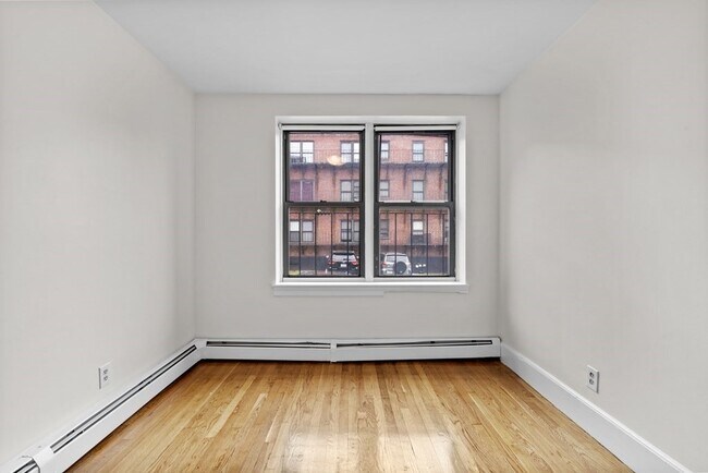 Building Photo - 11 Victory Rd