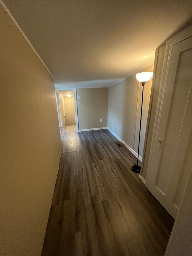 Building Photo - 235 Emming St