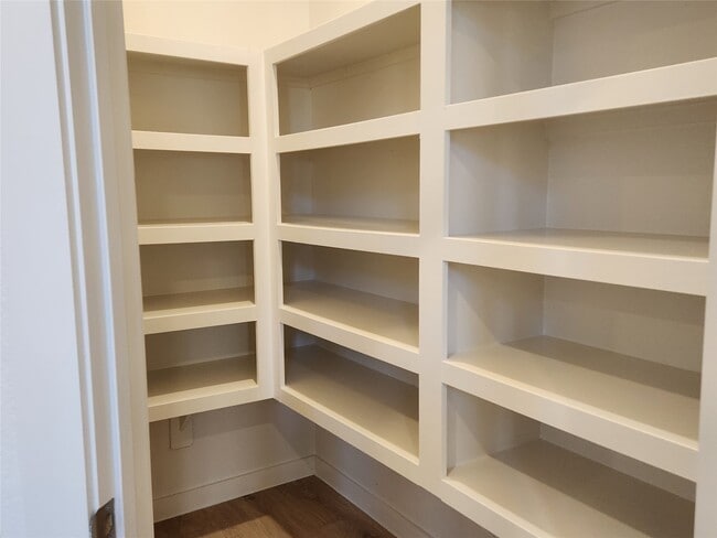 Building Photo - 30622 Wicklow Gdns Dr