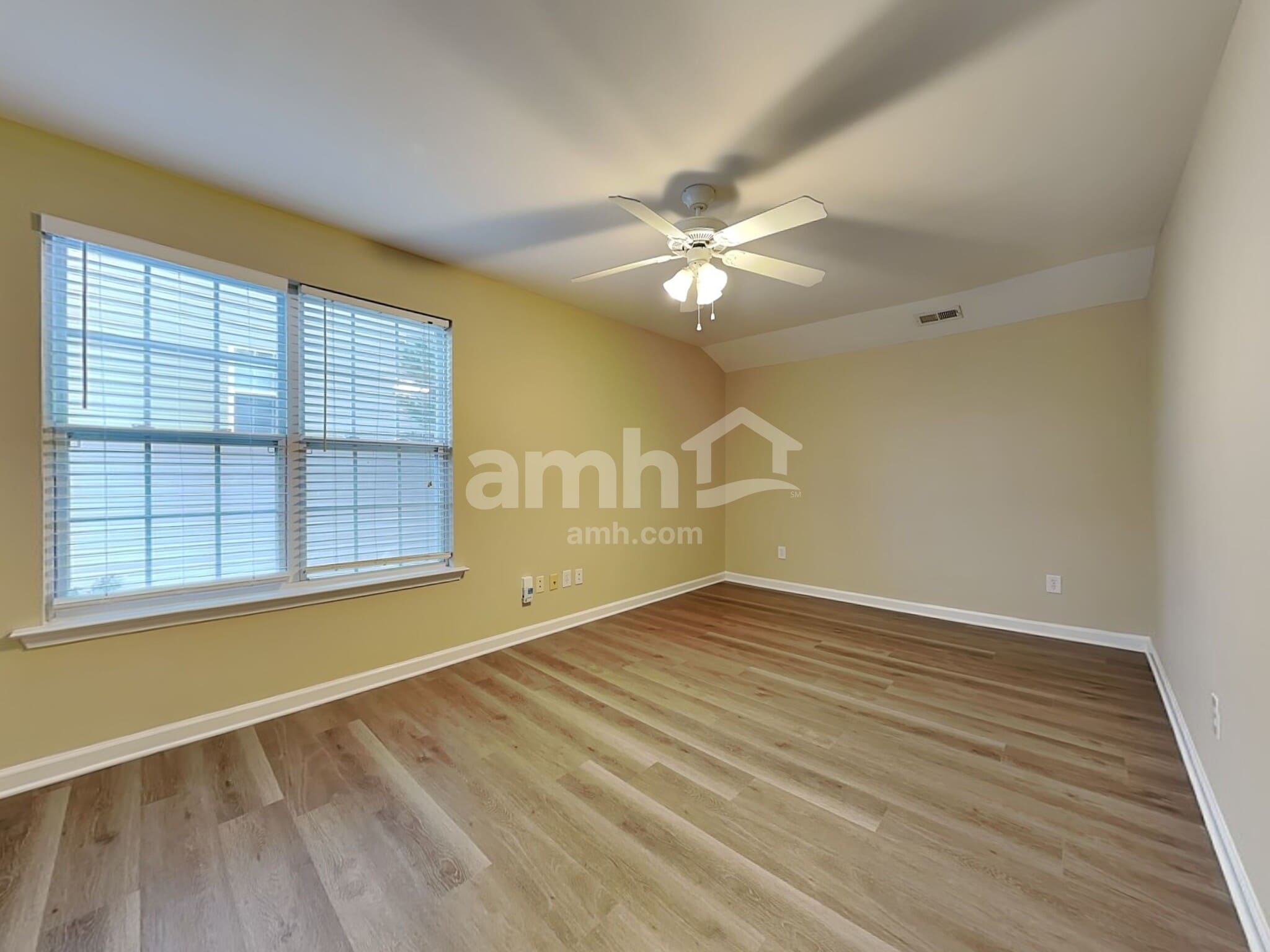 Building Photo - 236 Ber Creek Dr