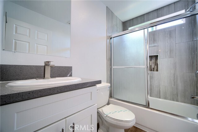 Building Photo - 1427 S New Hampshire Ave