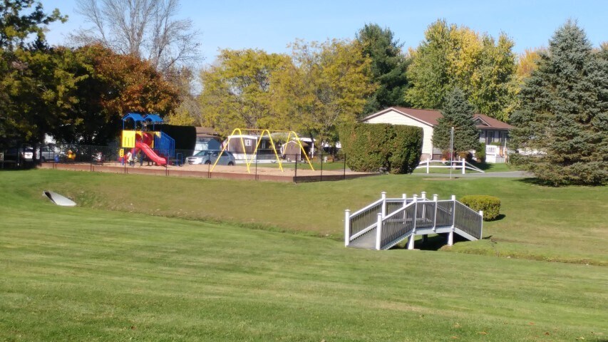 Building Photo - 32 Bramblewood Rd