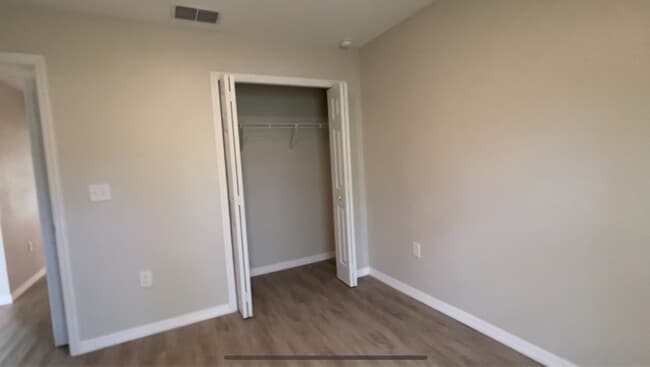 Building Photo - 9386 N Ashbury Dr