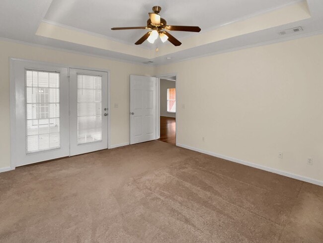 Building Photo - 2230 Cross Creek Dr