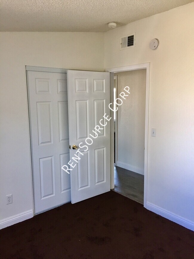 Building Photo - 44329 Gingham Ave