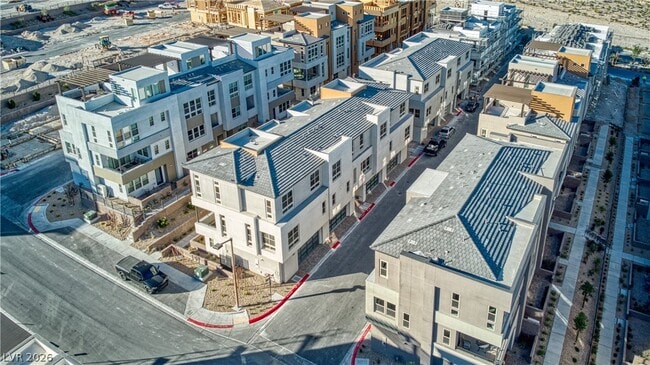 Building Photo - 639 Grey Saker St