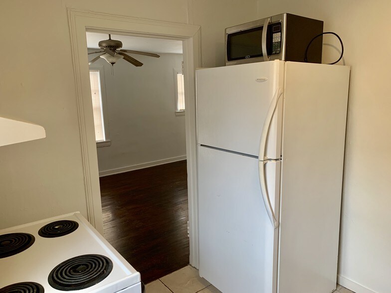 Building Photo - 2016 Dunlavy St