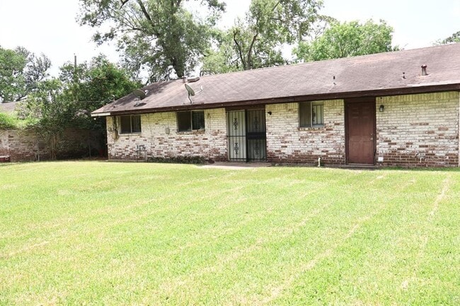 Building Photo - 7731 Melanie St