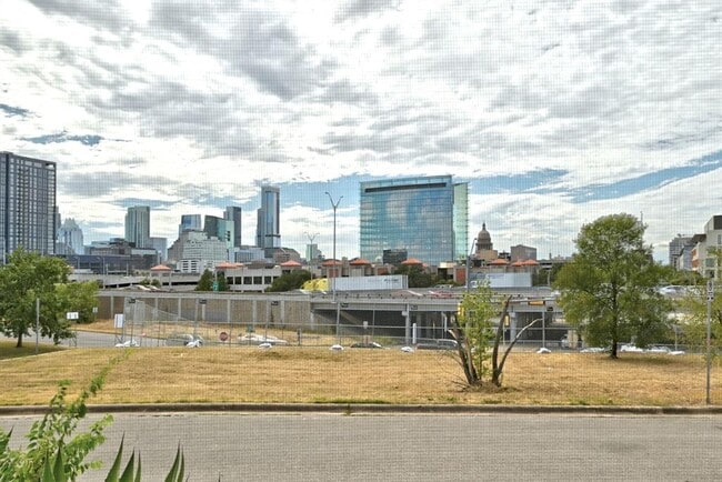 Building Photo - 1401 Olander St