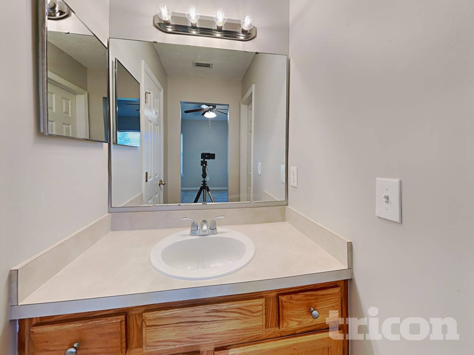 Building Photo - 8325 Stelling Dr S