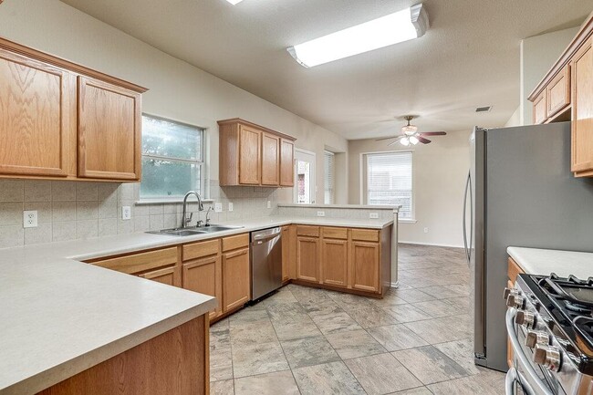Building Photo - 3237 Arroyo Bluff Ln