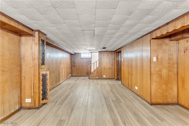 Building Photo - 17416 Throckley Ave