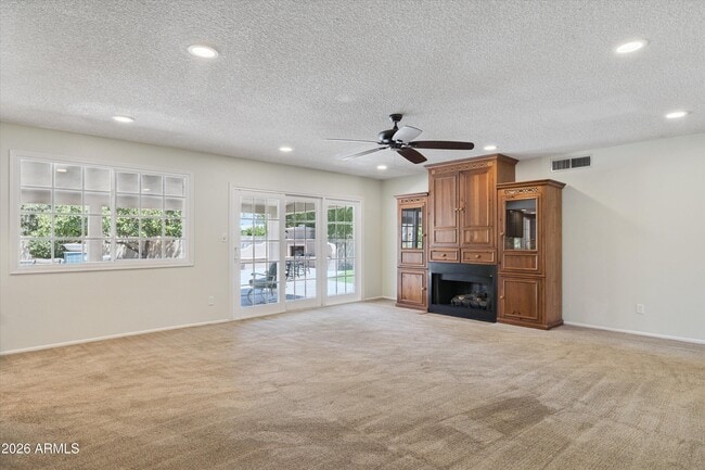 Building Photo - 3526 E Sahuaro Dr