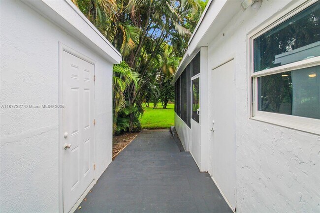 Building Photo - 5785 SW 160th Ave