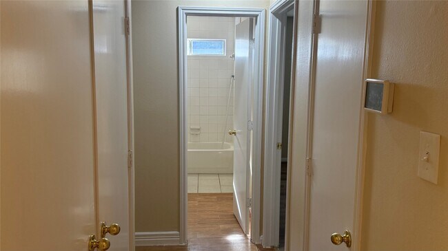 Building Photo - 16806 Pheasant Creek Ct