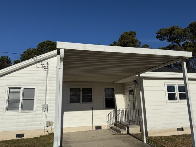 Building Photo - 5758 Hwy 70 W