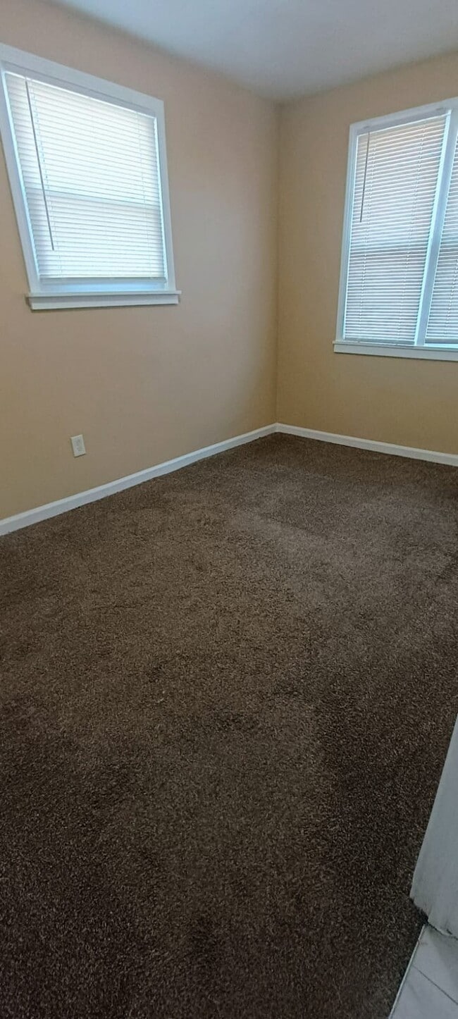 Building Photo - 8353 Alpine St