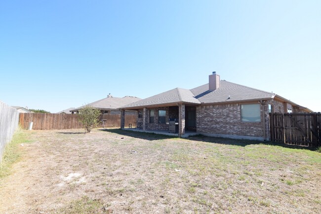 Building Photo - 709 Cosper Creek Dr