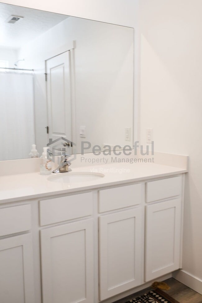 Building Photo - 3657 E 1500 S