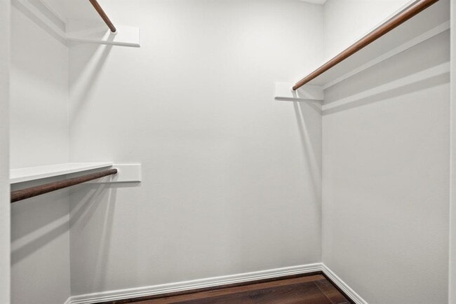 Building Photo - 4023 Breakwood Dr