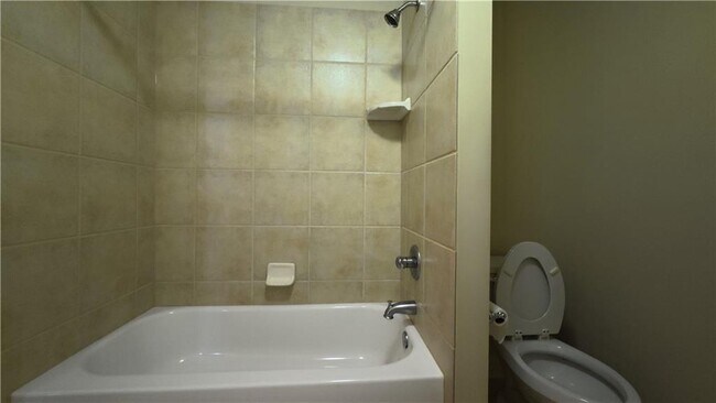 Building Photo - 3361 Lake McGinnis Dr