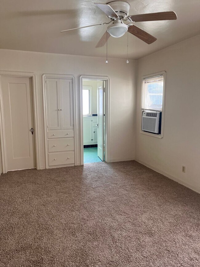 Building Photo - Available Now!! Delightful 1 bedroom, 1 ba...