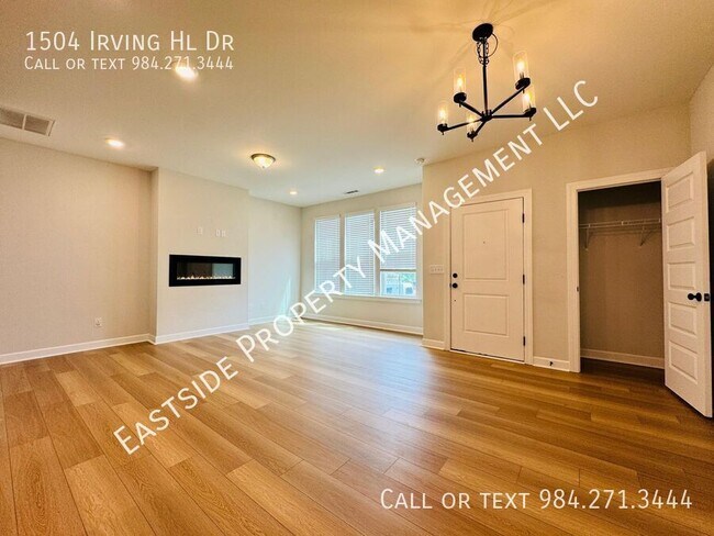 Building Photo - 1504 Irving Hl Dr