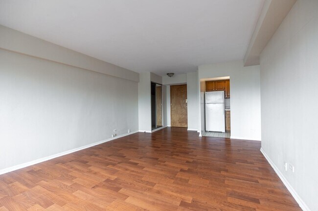 Building Photo - 4180 N Marine Dr