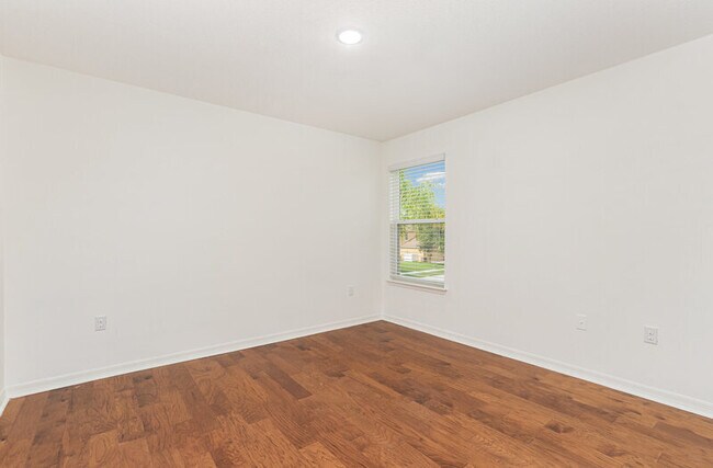 Building Photo - 9026 Paolos Pl
