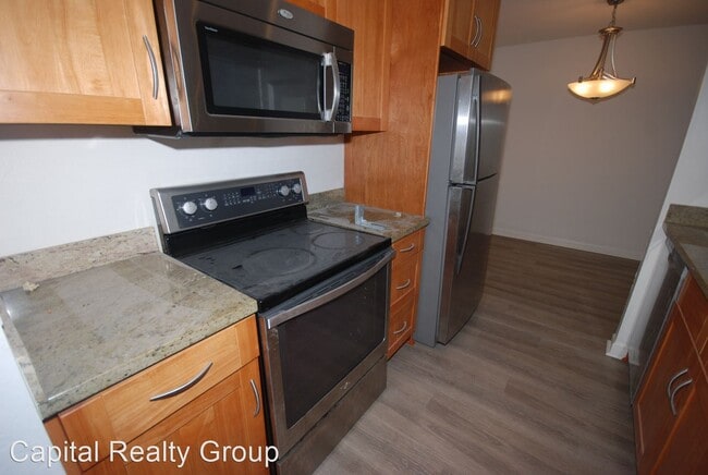 Building Photo - 1222 Oak Grove Ave