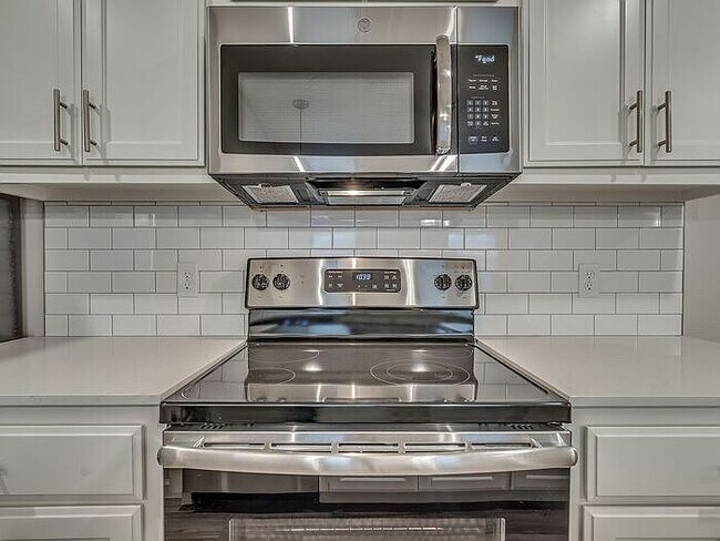 Building Photo - 12002 Rhya Ln