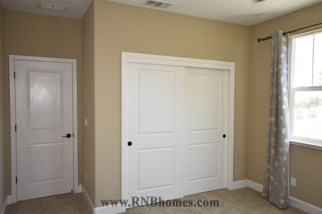 Building Photo - 1416 Bicker Cir