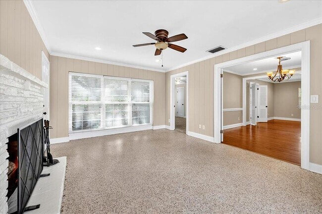 Building Photo - 2328 Woodbine Ave