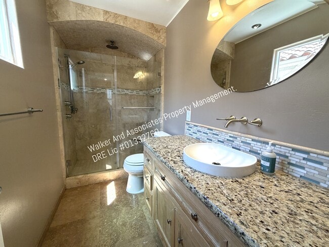 Building Photo - 622 Farrell Dr