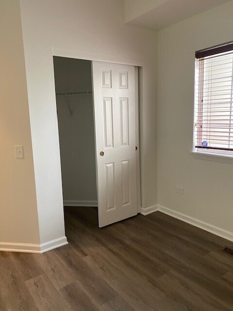 Building Photo - 1105 Cambria Ln S