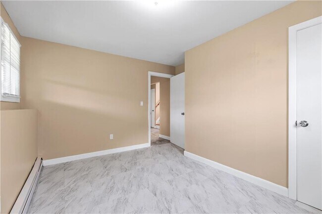 Building Photo - 21 Reardon Dr