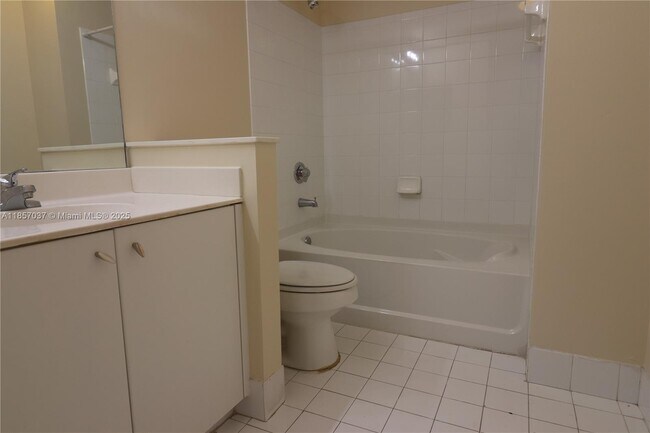 Building Photo - 5880 W Sample Rd