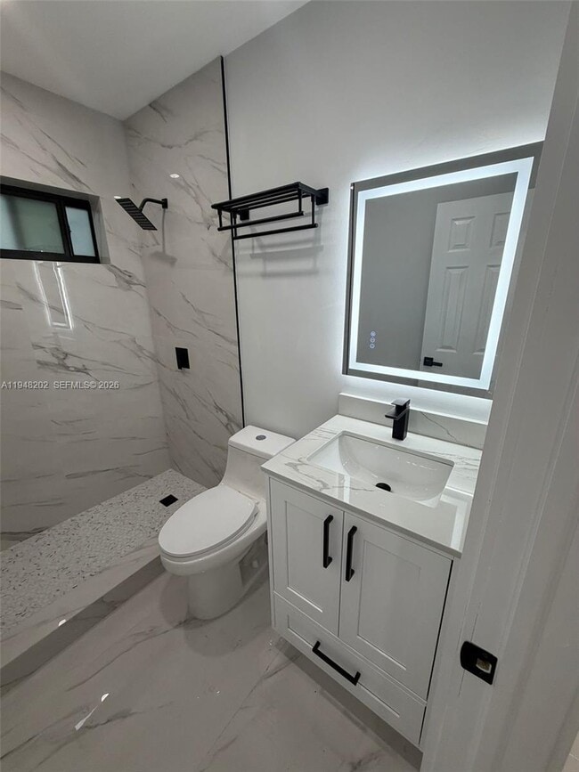 Building Photo - 1085 NW 191st St