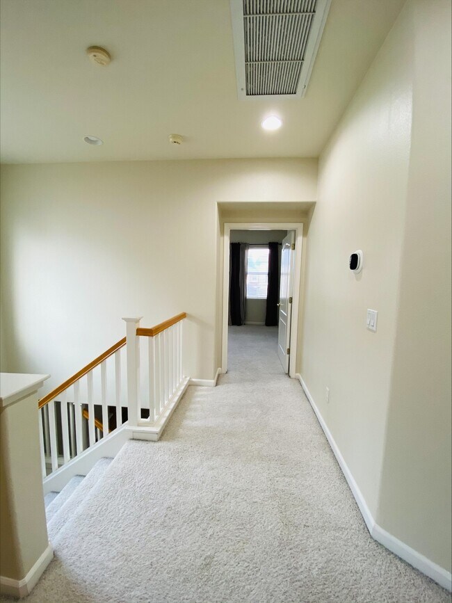 Building Photo - 1651 Pala Ranch Cir