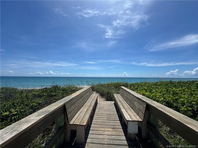 Primary Photo - 1501 NE Ocean Blvd
