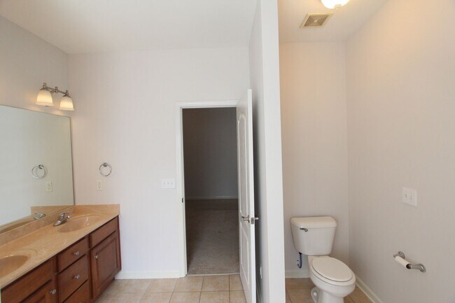 Building Photo - Homewood Area - Oxmoor Glen - Minutes to Downtown & UAB