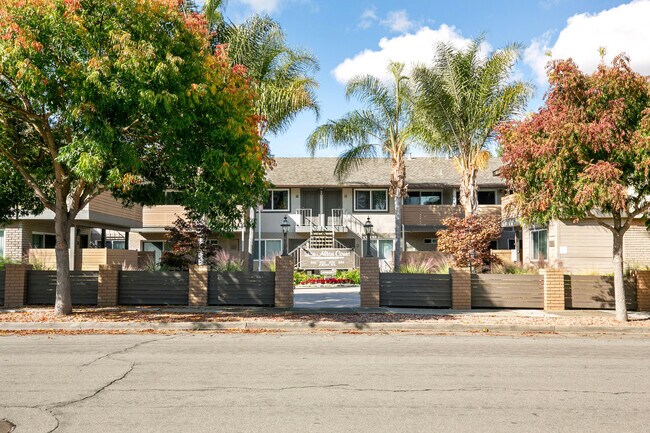 Building Photo - 854 Jordan Ave