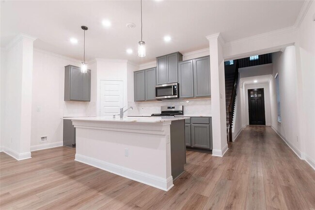 Building Photo - 4509 Acerno St