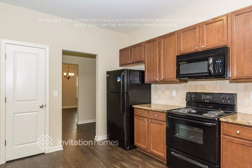 Building Photo - 24 Black Diamond Dr