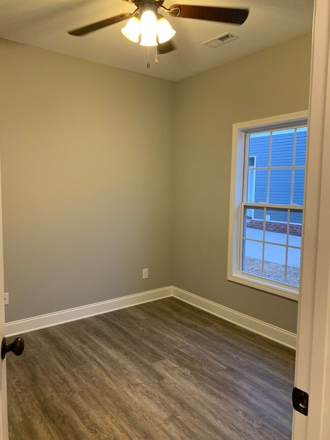 Building Photo - Alcoa 37701 - COMING SOON! 3 bedroom, 2 bath home - Contact Troy Adams (865) 233-6949