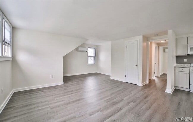 Building Photo - 156 Hoover Ave