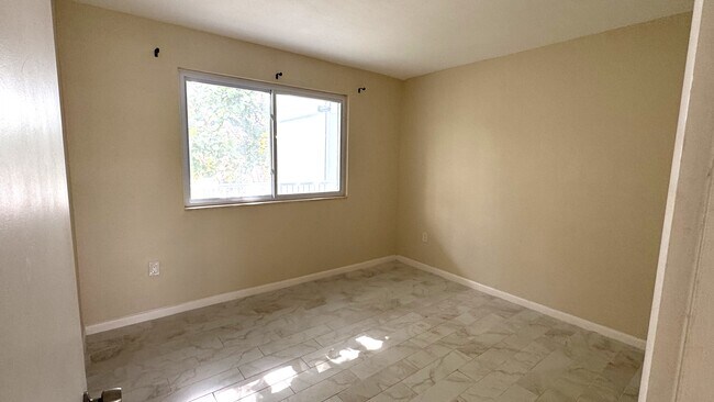 Building Photo - 2760 Banyan Rd